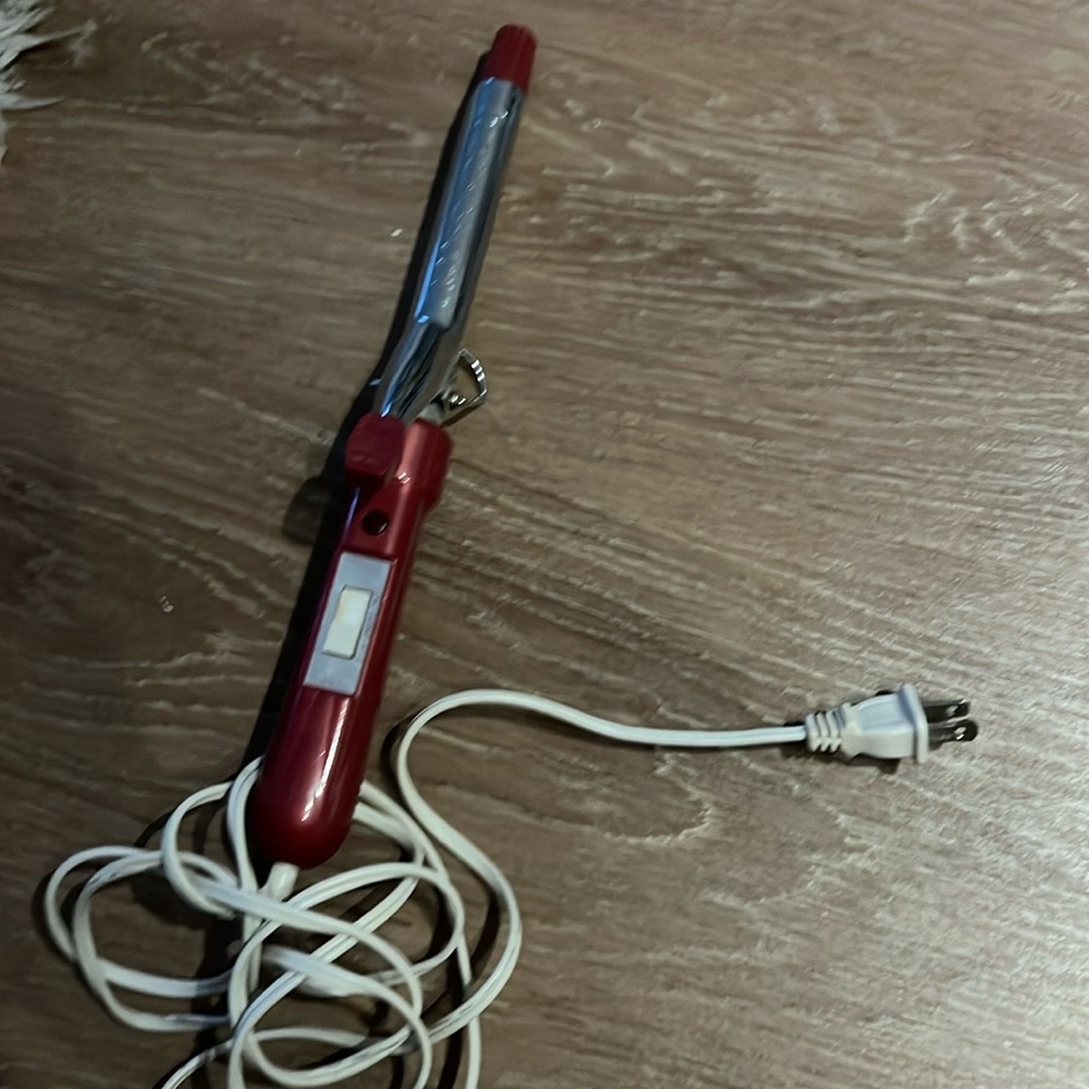 Vidal Sasoon curling iron